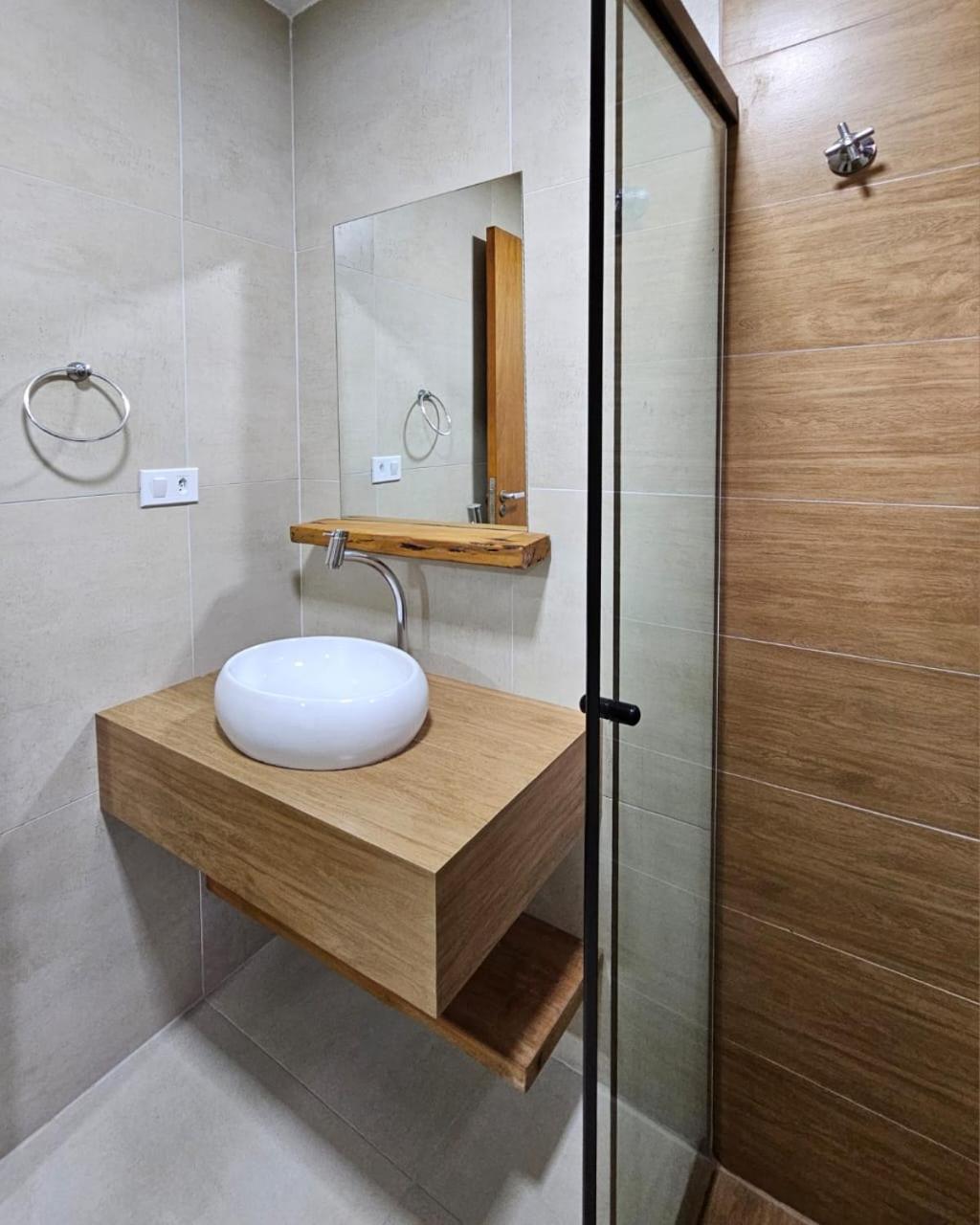 Apartamento Apto Com 2 Dorm - Grande *