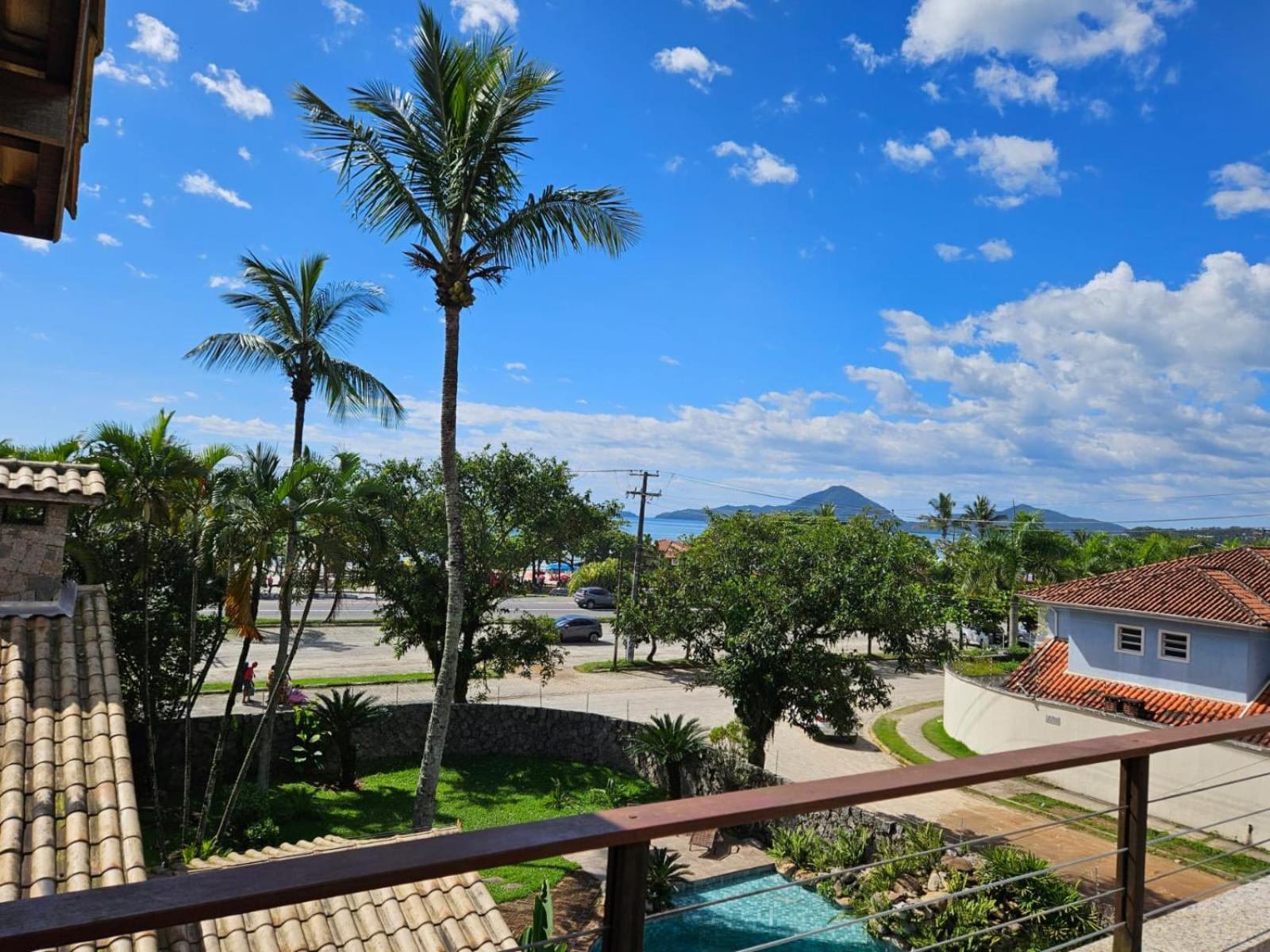Apto Com 2 Dorm - Grande Apartamento Ubatuba
